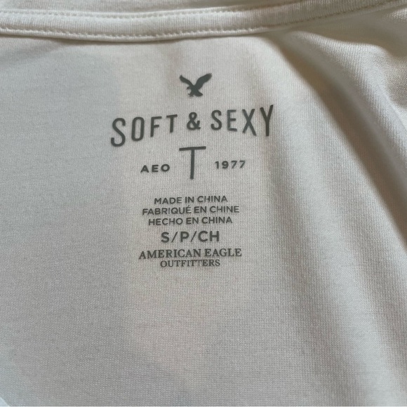 American Eagle Outfitters Soft & Sexy White V-Neck Tee Size Small w/ Embroidery - Picture 6 of 12